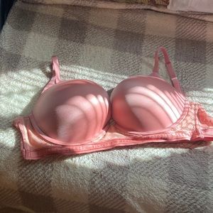 Victoria Secret Bombshell bra 34D
